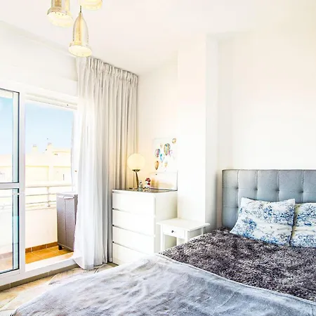 2 Bedroom Cozy In Sabinillas Apartment